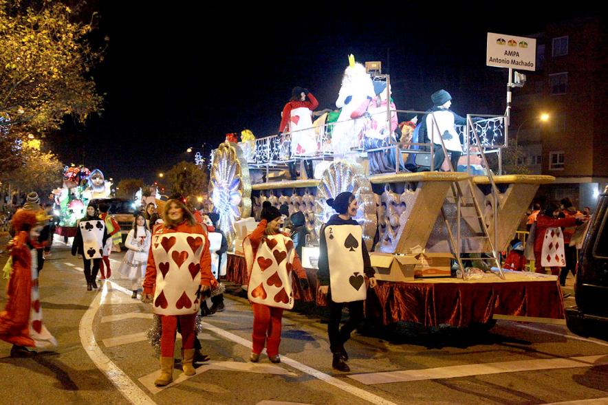 Cabalgata de Reyes 2017 - Imagen de personajes participantes en el desfile.