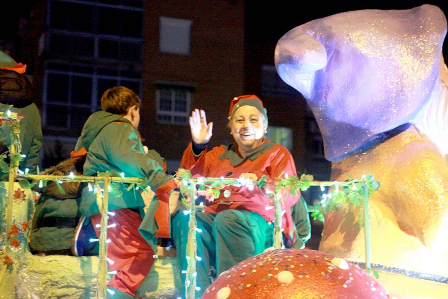 Cabalgata de Reyes 2017 - Imagen de integrantes de una de las carrozas.