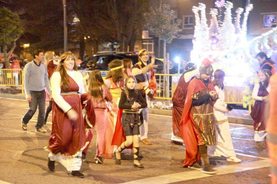 Cabalgata de Reyes 2017 - Imagen de personajes participantes en el desfile.