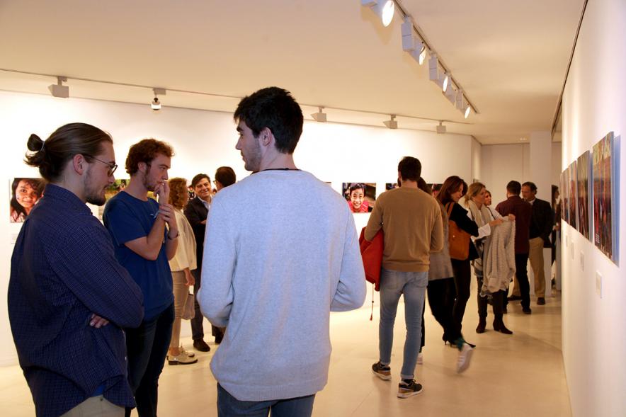 Exposición "El Futuro de Camboya". Vista general de los asistentes. 