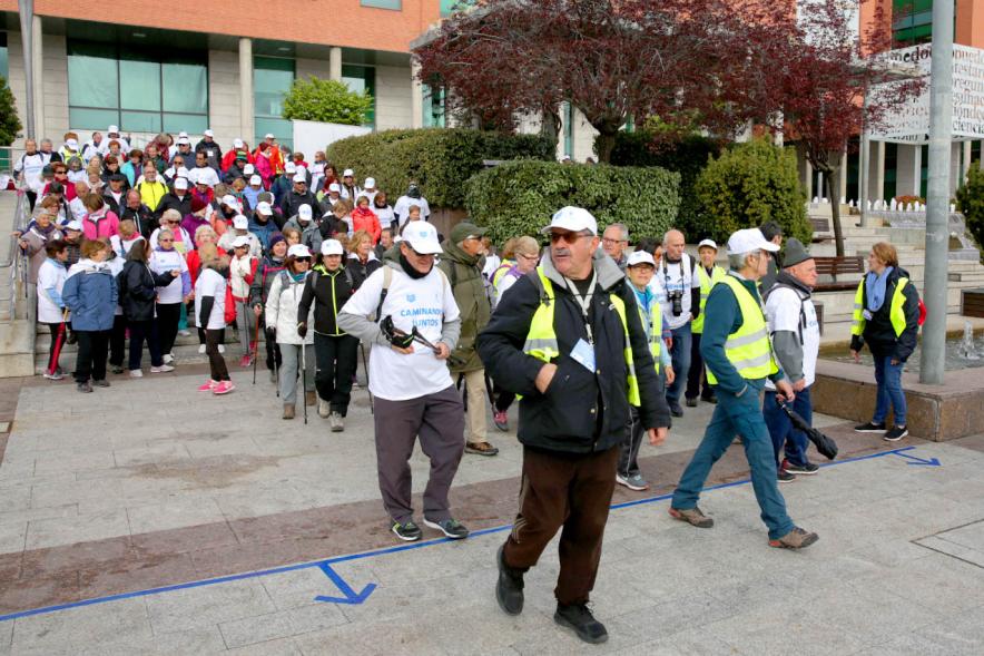 Participantes de la caminata. Semana del Mayor 2019 
