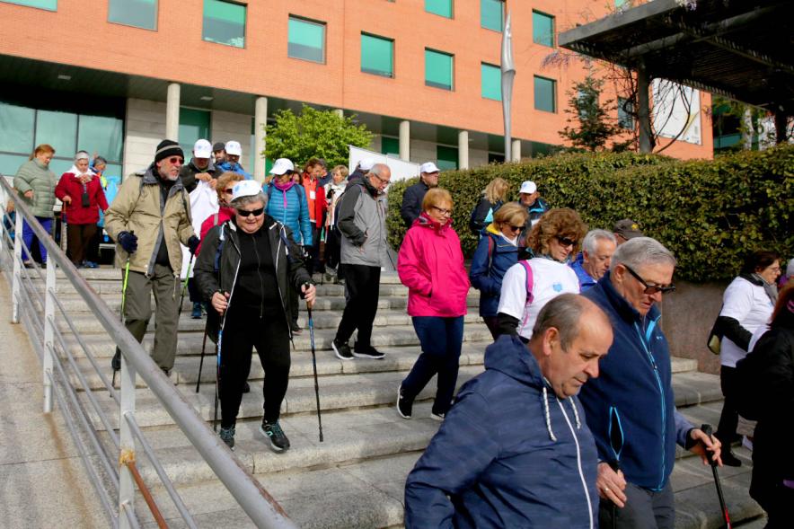 Participantes de la caminata. Semana del Mayor 2019 