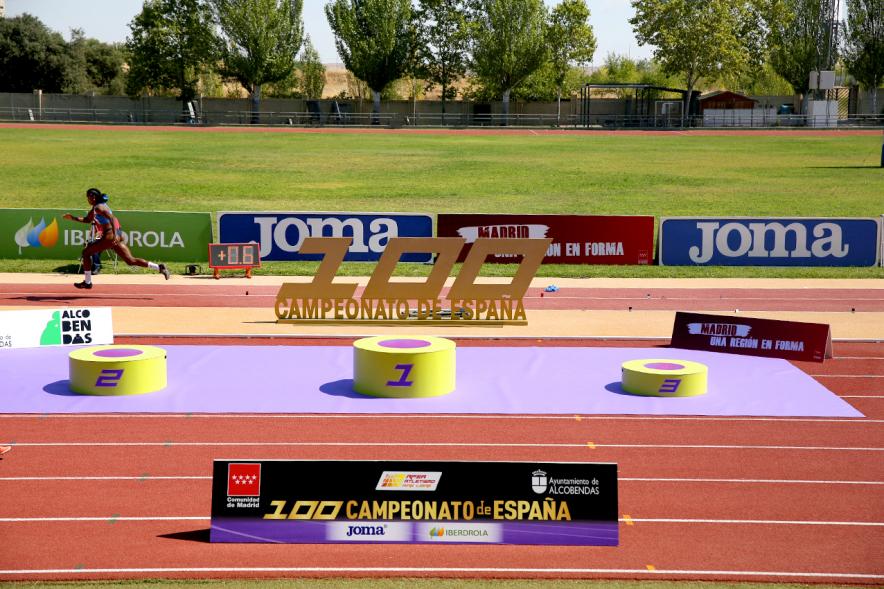Campeonato de España de Atletismo - Salto de Altura y Triple Salto - Imagen del pódium vacío.