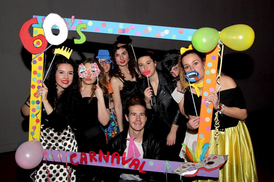 Carnaval de Mayores 2018 - Photocall con jóvenes.