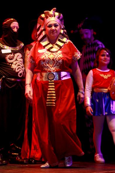 Baile de Carnaval de Mayores 2017 - Imagen de una de las participantes en el baile.
