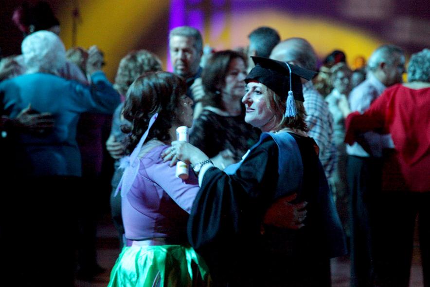 Carnaval de Mayores 2018 - Primer plano de una pareja disfrazada.