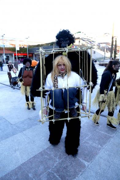 Desfile de Carnaval 2018 - Imagen de un grupo de personas disfrazadas en un momento del desfile.