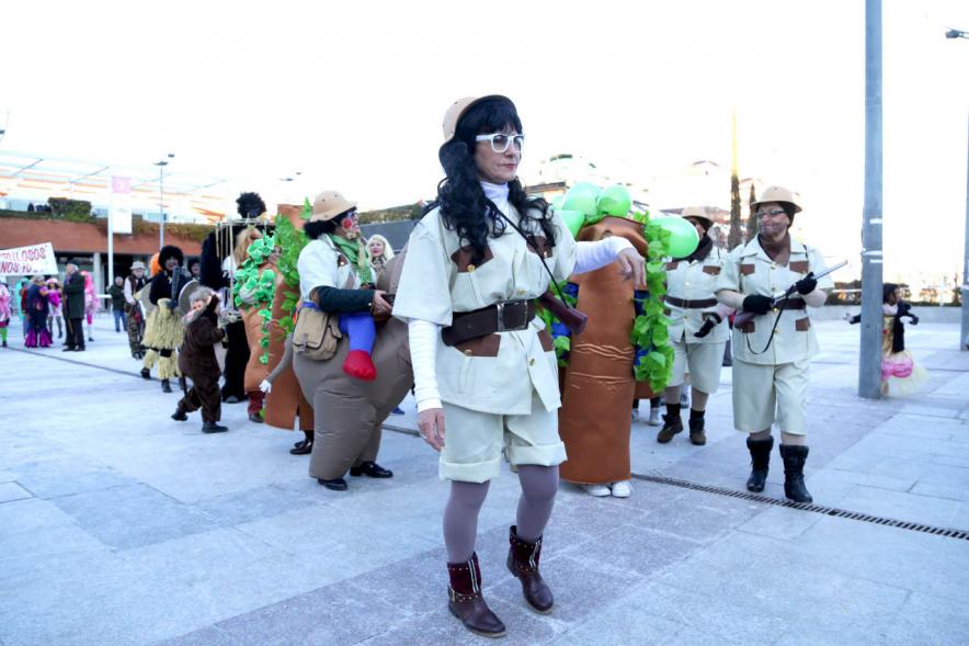 Desfile de Carnaval 2018 - Imagen de un grupo de personas disfrazadas en un momento del desfile.