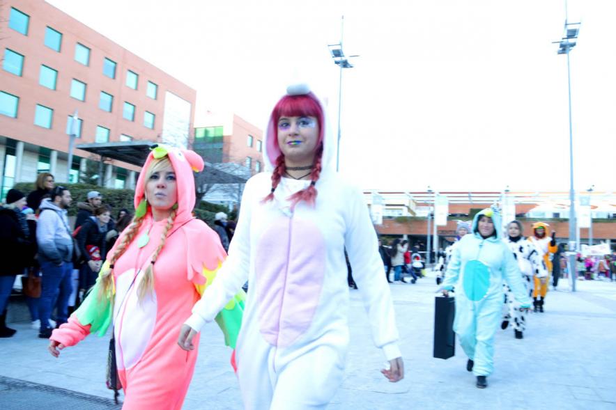 Desfile de Carnaval 2018 -Imagen de un grupo de personas disfrazadas en un momento del desfile.