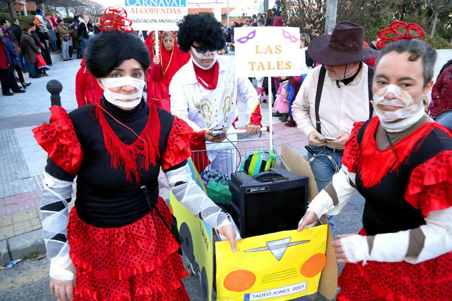 Desfile de Carnaval 2018 - Imagen de un grupo de personas disfrazadas en un momento del desfile.