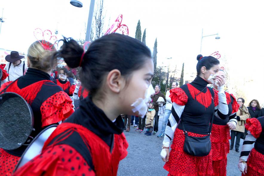 Desfile de Carnaval 2018 - Imagen de un grupo de personas disfrazadas en un momento del desfile.