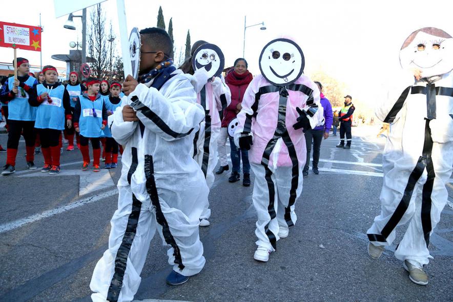 Desfile de Carnaval 2018 - Imagen de un grupo de personas disfrazadas en un momento del desfile.