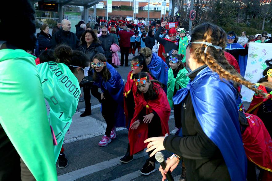 Desfile de Carnaval 2018 - Imagen de un grupo de personas disfrazadas en un momento del desfile.