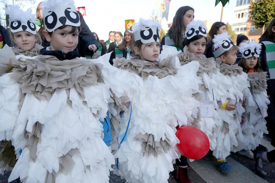 Desfile de Carnaval 2018 - Imagen de un grupo de personas disfrazadas en un momento del desfile.