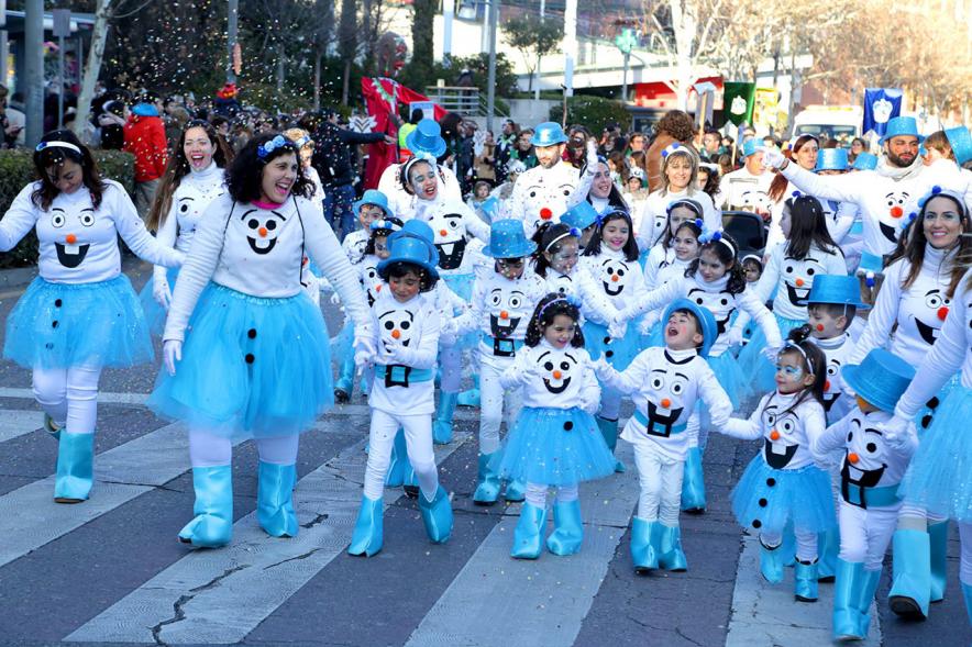 Desfile de Carnaval 2018 - Imagen de un grupo de personas disfrazadas en un momento del desfile.