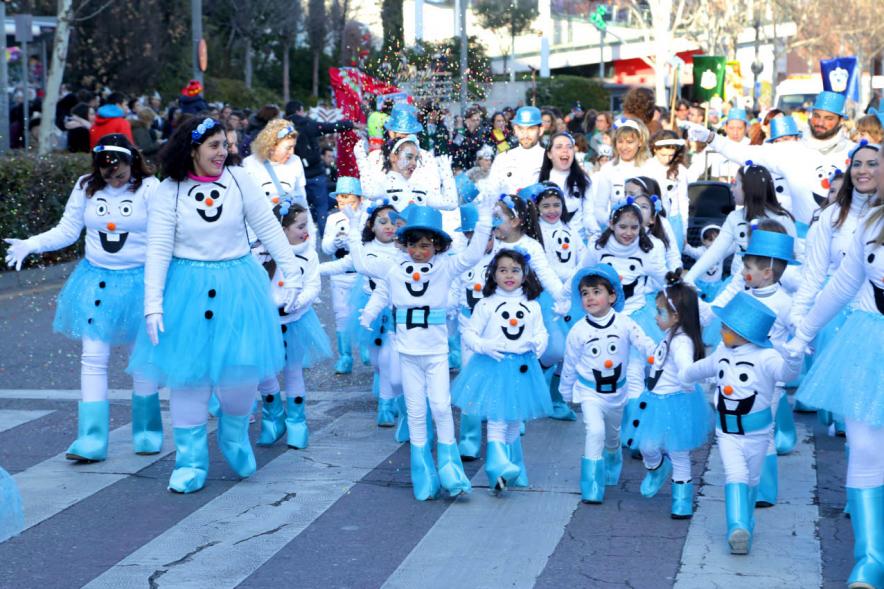Desfile de Carnaval 2018 - Imagen de un grupo de personas disfrazadas en un momento del desfile.
