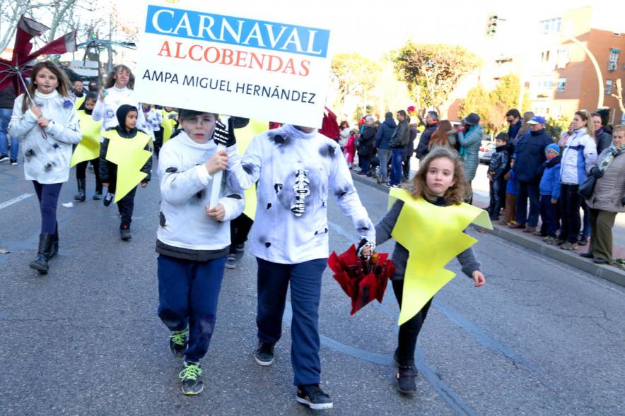Desfile de Carnaval 2018 - Imagen de un grupo de personas disfrazadas en un momento del desfile.