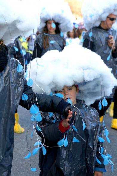 Desfile de Carnaval 2018 - Imagen de un grupo de personas disfrazadas en un momento del desfile.