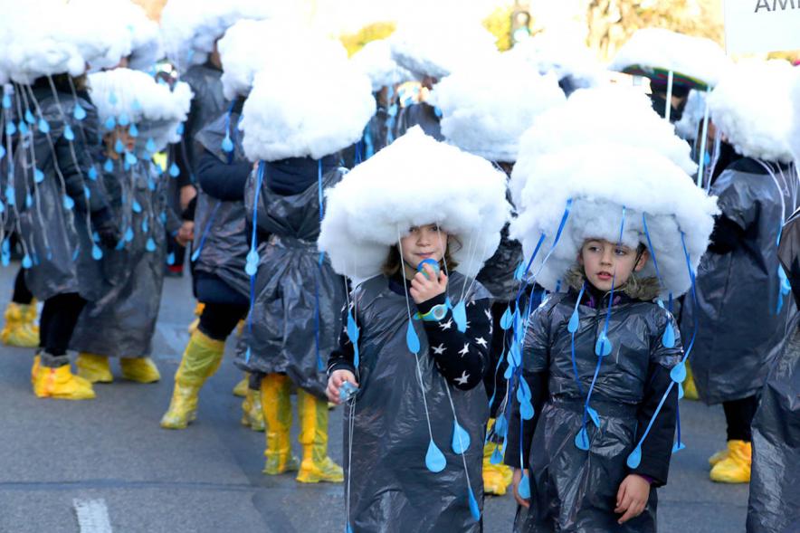 Desfile de Carnaval 2018 - Imagen de un grupo de personas disfrazadas en un momento del desfile.