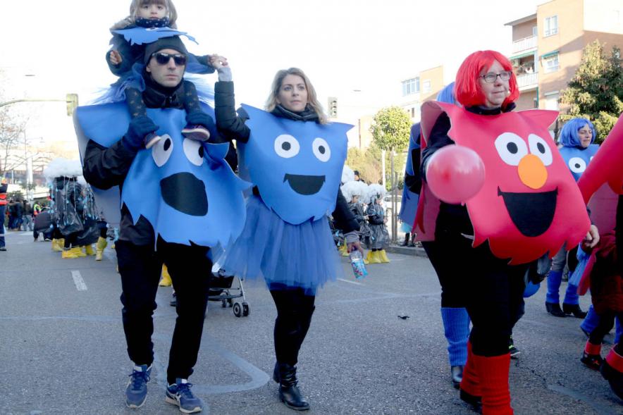 Desfile de Carnaval 2018 - Imagen de un grupo de personas disfrazadas en un momento del desfile.