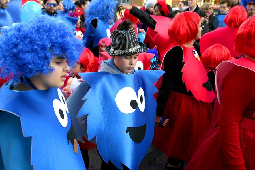 Desfile de Carnaval 2018 - Imagen de un grupo de personas disfrazadas en un momento del desfile.