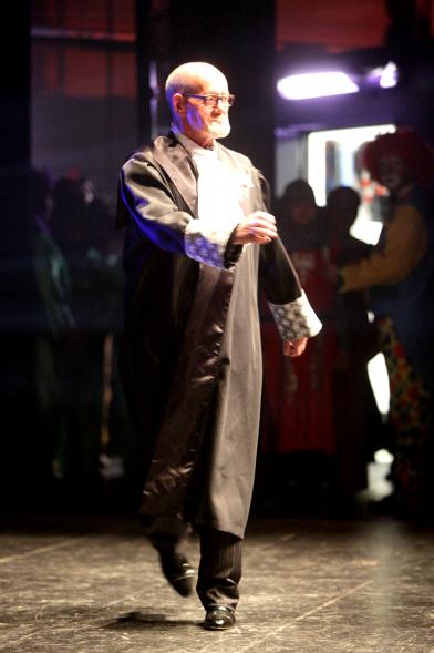 Carnaval de Mayores 2018 -Primer plano de un participante disfrazado.