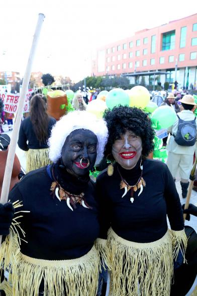 Desfile de Carnaval 2018 - Imagen de un grupo de personas disfrazadas en un momento del desfile.