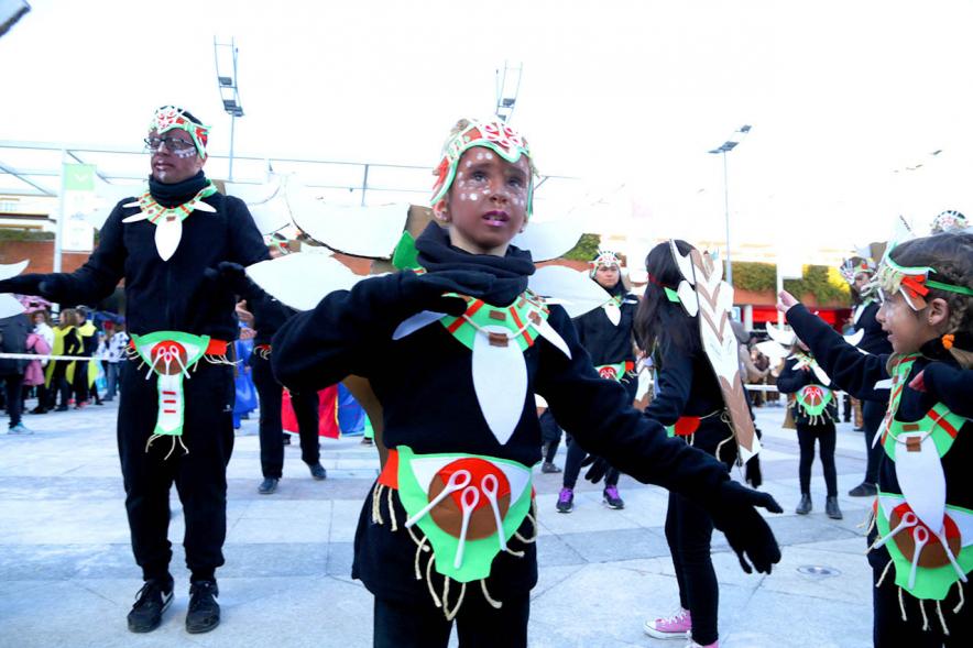 Desfile de Carnaval 2018 - Imagen de un grupo de personas disfrazadas en un momento del desfile.