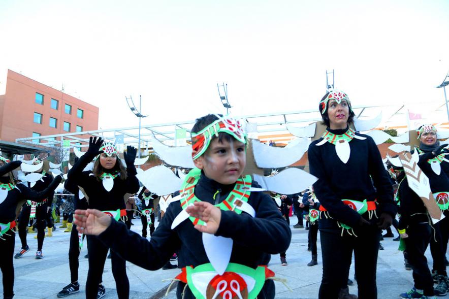Desfile de Carnaval 2018 - Imagen de un grupo de personas disfrazadas en un momento del desfile.