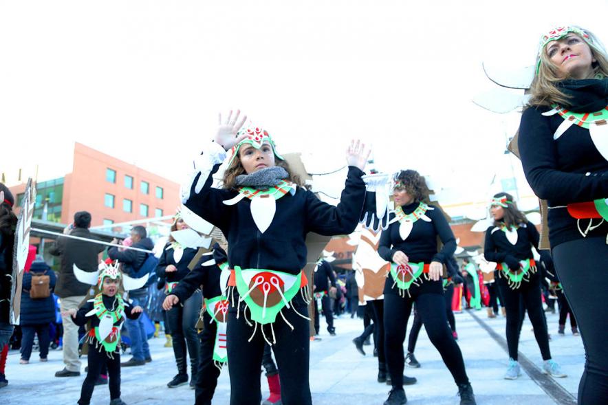 Desfile de Carnaval 2018 - Imagen de un grupo de personas disfrazadas en un momento del desfile.