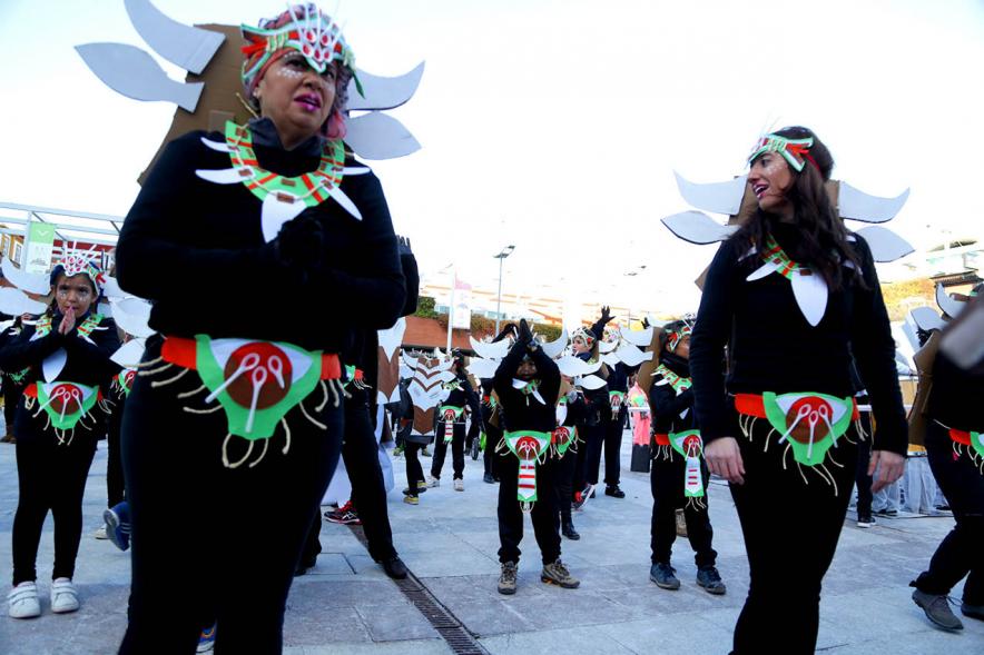 Desfile de Carnaval 2018 - Imagen de un grupo de personas disfrazadas en un momento del desfile.