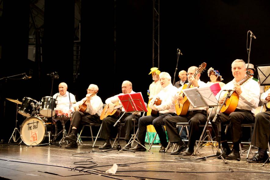 Músicos actuando en el evento. Carnaval de Mayores 2020