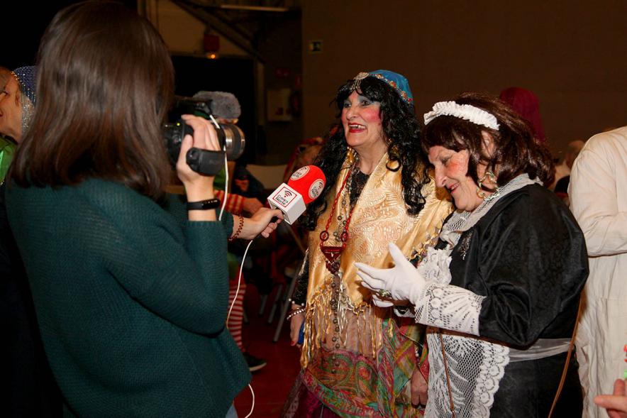 Participantes disfrazados  en el evento del Carnaval de Mayores 2020