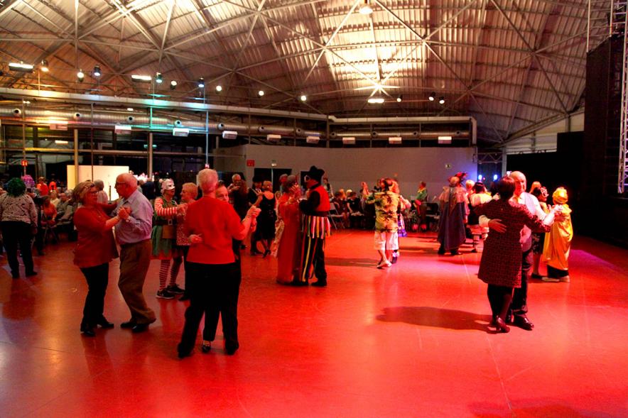 Vista general del baile de Carnaval de Mayores 2020