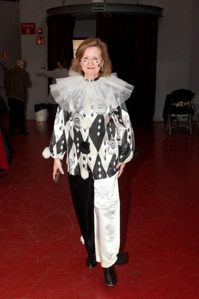 Carnaval de Mayores 2020Concejala Ofelia Culebradas, disfrazada de arlequín. 