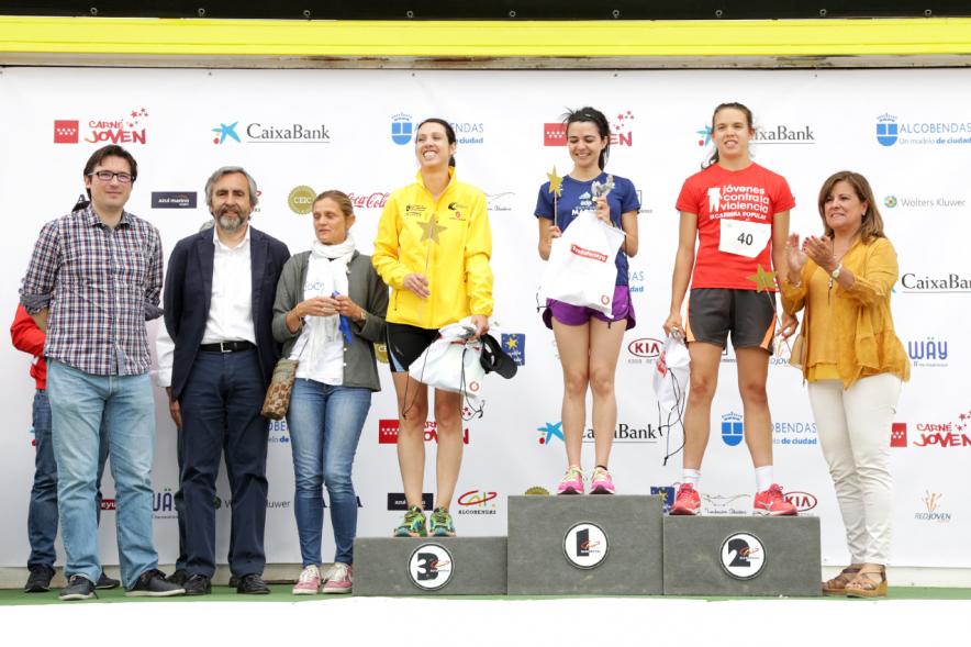 XIª Carrera Popular Alcobendas Gran Ciudad y IIIª Jóvenes Contra la Violencia - Imagen del pódium con los ganadores de la carrera.