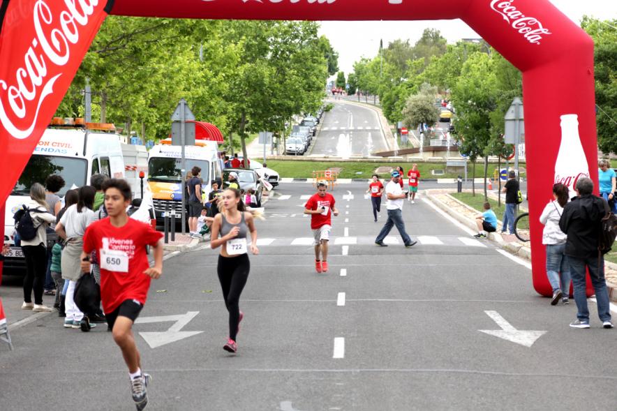 XIª Carrera Popular Alcobendas Gran Ciudad y IIIª Jóvenes Contra la Violencia - Imagen de corredores en un momento de la carrera.