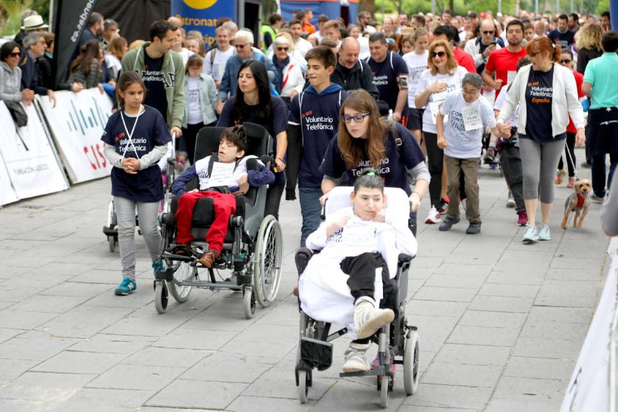 Carrera de las Capacidades 2018 -  Los corredores con sus monitoras.