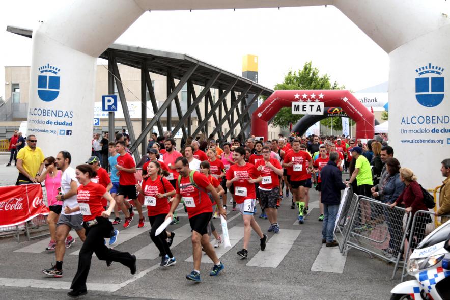 XIª Carrera Popular Alcobendas Gran Ciudad y IIIª Jóvenes Contra la Violencia - Imagen de corredores en un momento de la carrera.