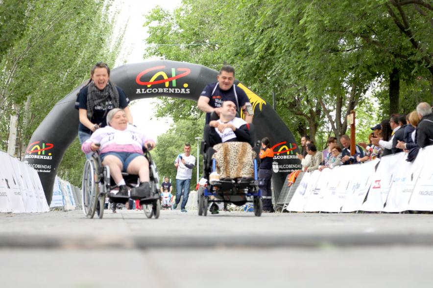 Carrera de las Capacidades 2018 - Corredores con sus monitores.