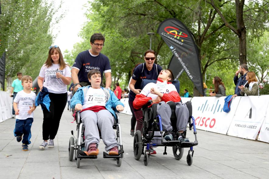 Carrera de las Capacidades 2018 -  Los corredores con sus monitores.
