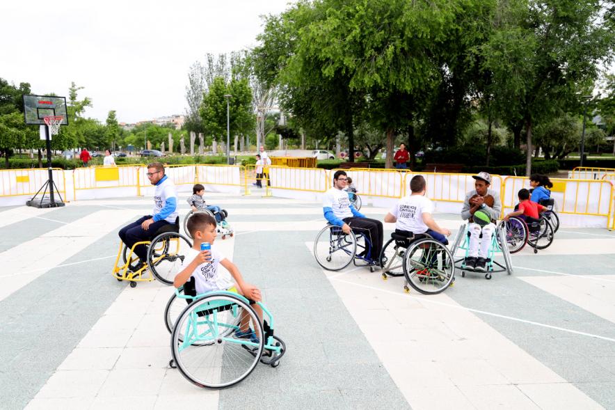 Carrera de las Capacidades 2018 - Baloncestistas en silla de ruedas.