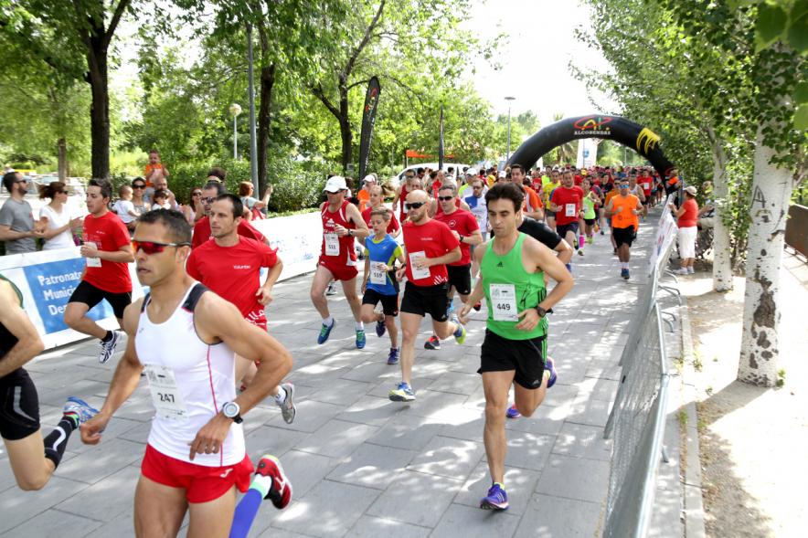 Carrera de las Capacidades -  Numeroso grupo de corredores.