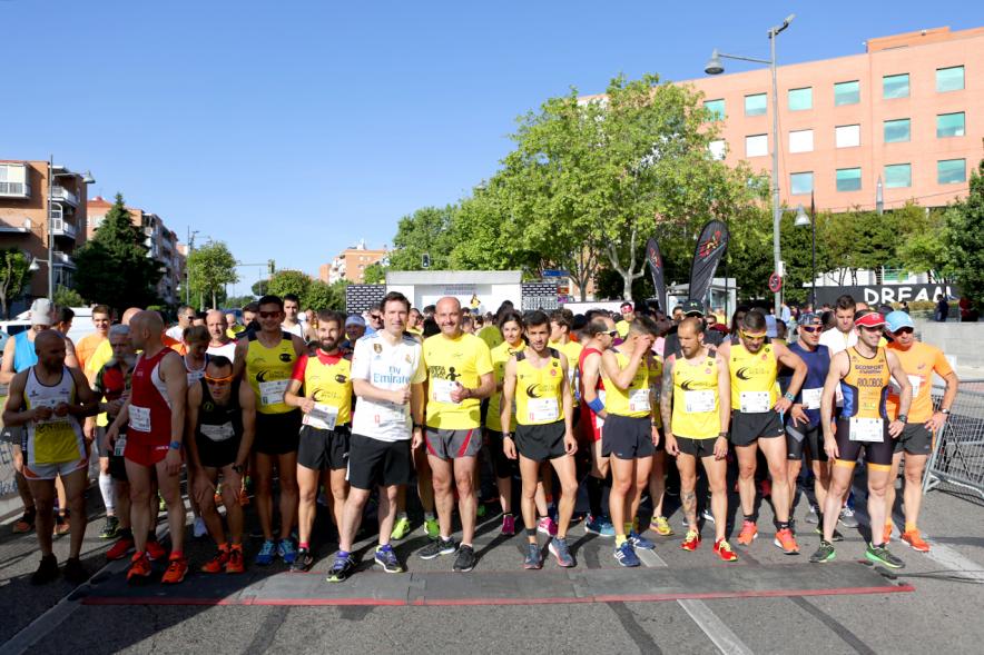 Carrera Popular 2018 - Posado de los concejales con los corredores.