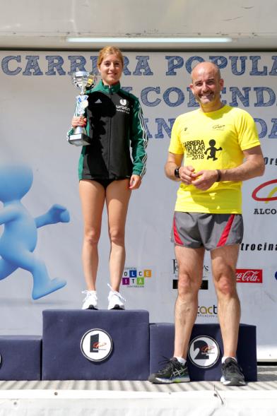 Carrera Popular 2018 - Imagen del pódium con la ganadora.