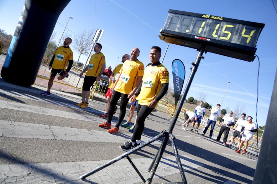 Carrera de la Empresas - Imagen de un equipo preparado para la salida.