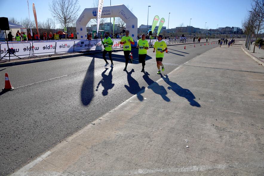 Carrera de la Empresas - Imagen de los corredores de un mismo equipo.