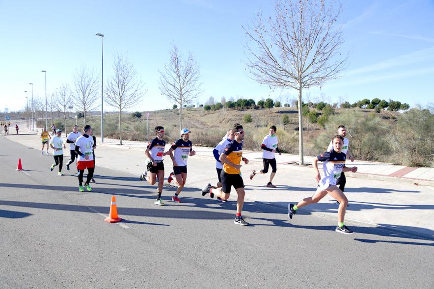 Carrera de la Empresas - Imagen de un numeroso grupo de corredores.