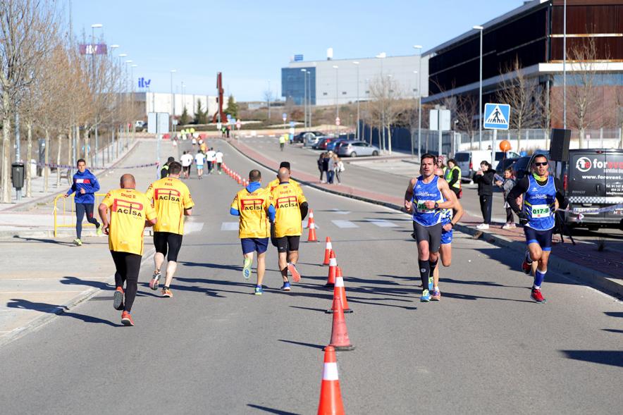Carrera de la Empresas - Imagen de la carrera, en dos direcciones los  corredores.