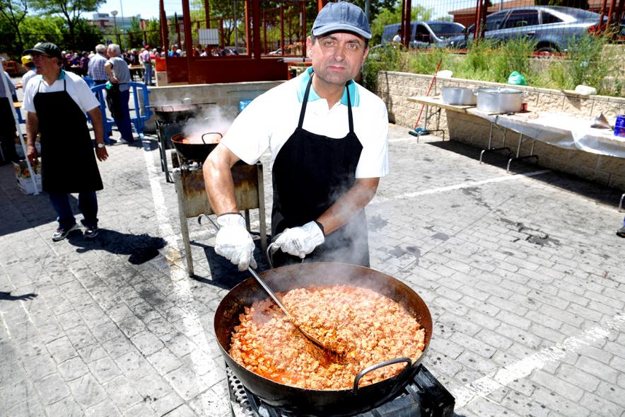 Cocinero. Carillada Casa de Extremadura en La Esfera